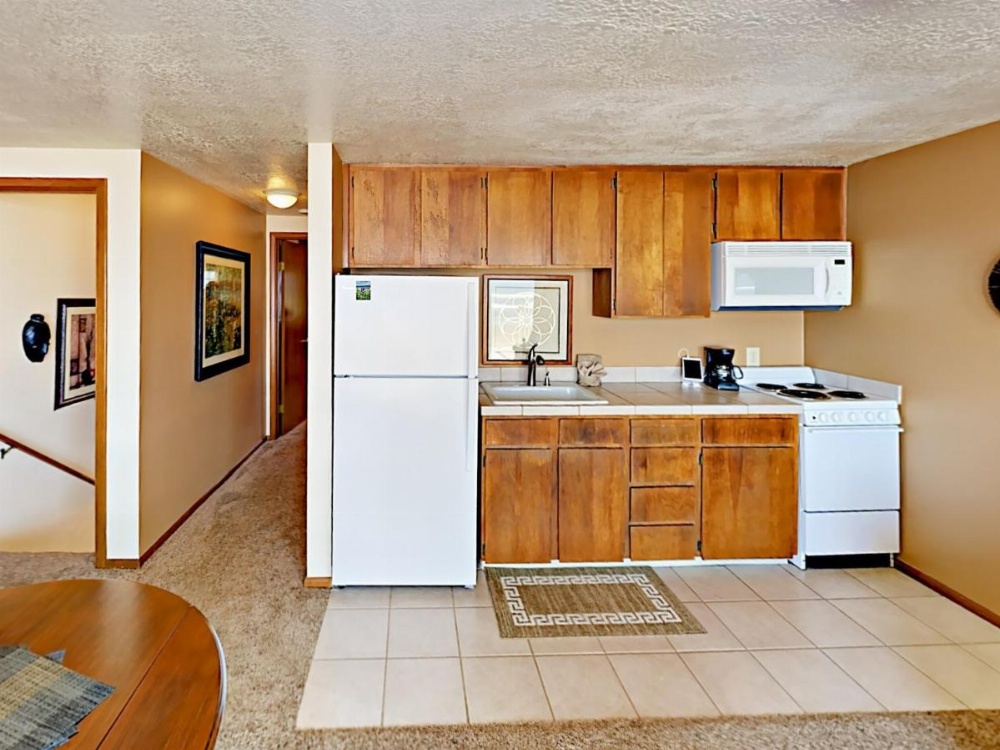 645 N Pacific St Townhouse Unit B