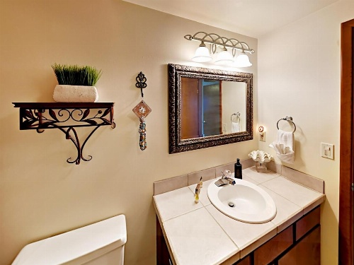 645 N Pacific St Townhouse Unit B image 13