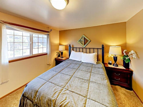 645 N Pacific St Townhouse Unit B image 16