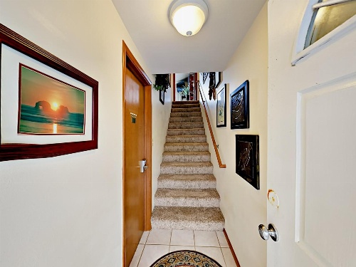 645 N Pacific St Townhouse Unit B image 1