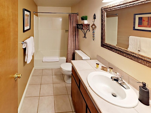 645 N Pacific St Townhouse Unit B image 7